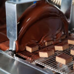 peanut-butter-chocolate-enrobing-machine